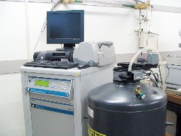 物理特性測定システム(PPMS)